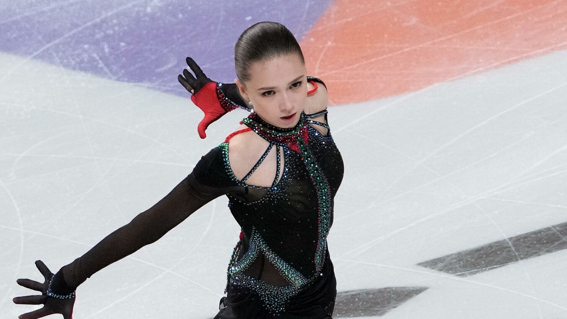 Российская фигуристка Валиева стала победительницей Skate Canada с двумя рекордами мира