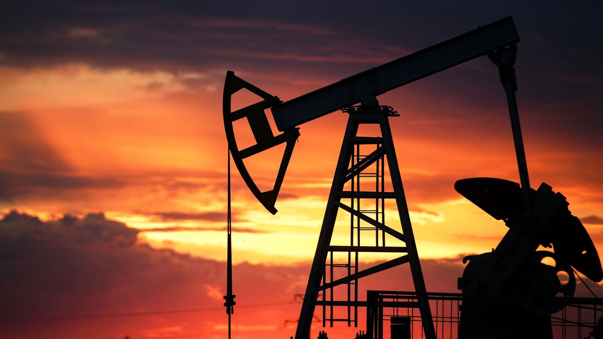 Bloomberg: Угроза России снизить добычу нефти оказалась ложью